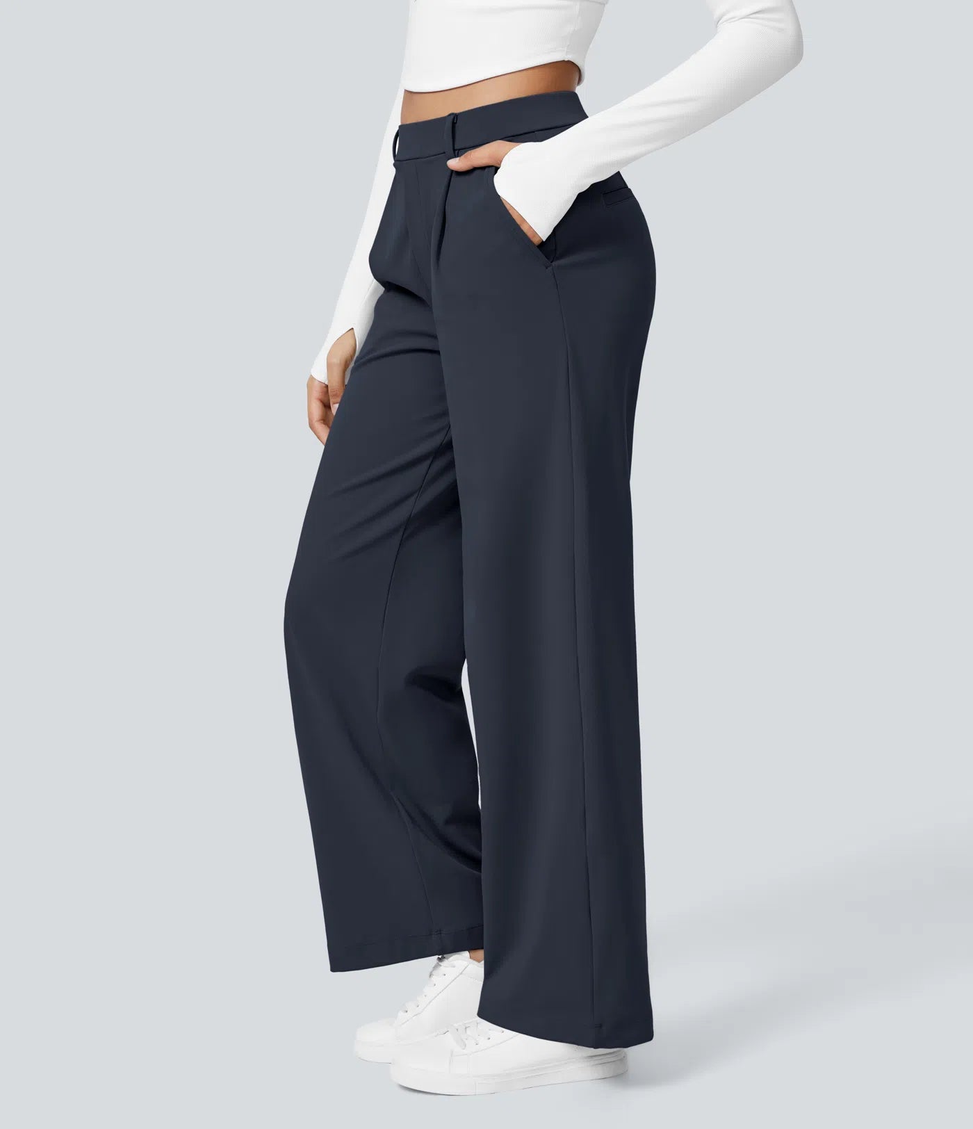 Plissierte dehnbare Stoffhose mit hohem Bund, Seitentaschen und geradem Bein