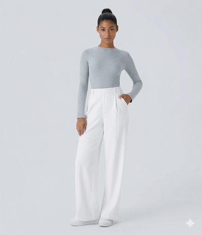 Plissierte dehnbare Stoffhose mit hohem Bund, Seitentaschen und geradem Bein