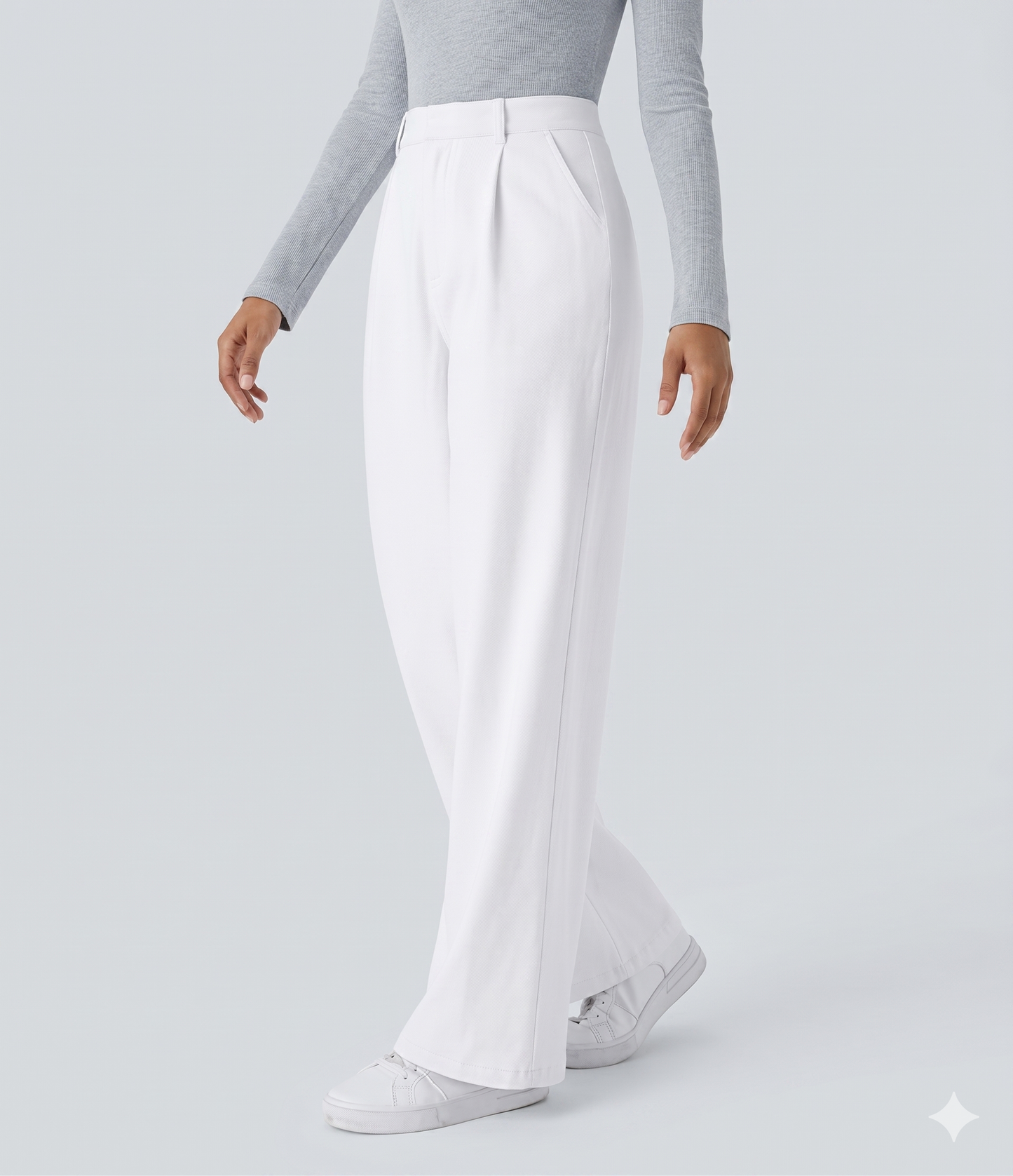 Plissierte dehnbare Stoffhose mit hohem Bund, Seitentaschen und geradem Bein